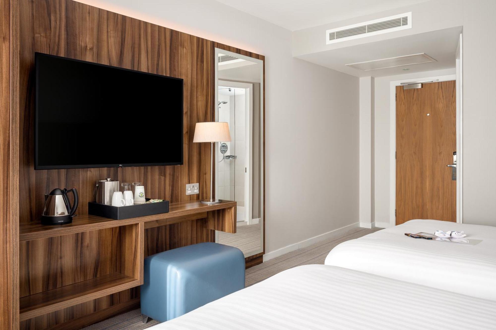 Courtyard By Marriott Glasgow Airport Пейсли Номер фото